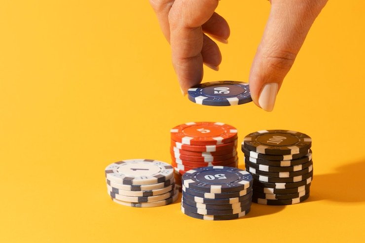 Pemain melakukan taruhan live casino dengan akses cepat dan fitur lengkap lewat perangkat mobile